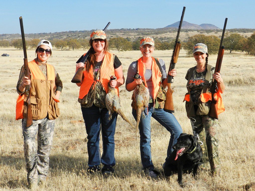 Read more about the article Women in Hunting: Group vs. Solo Experiences.