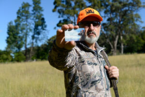 Read more about the article Comprehensive Guide to Hunting in the United States: Regulations, Locations, and Tips