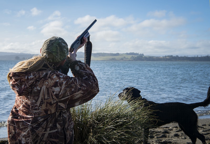 Read more about the article The Ultimate Guide to Group vs. Solo Hunting: Pros and Cons.